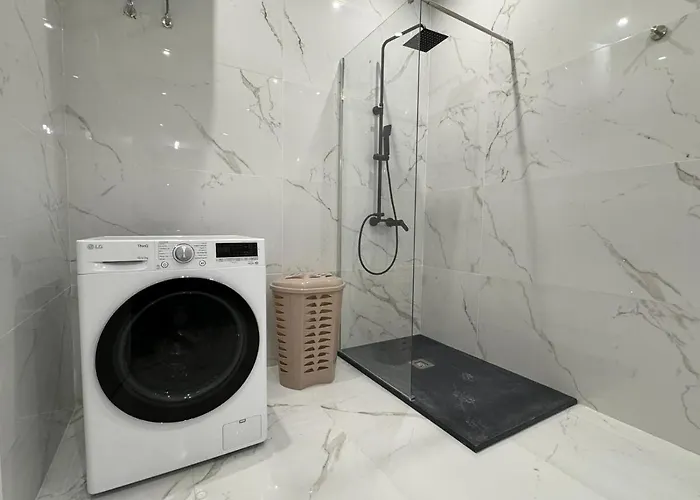 One In Se7en Διαμέρισμα